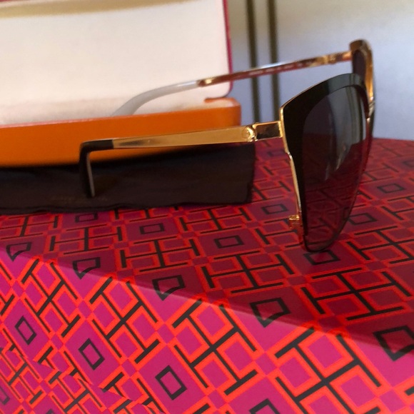 Kate spade sunglasses - Picture 3 of 4